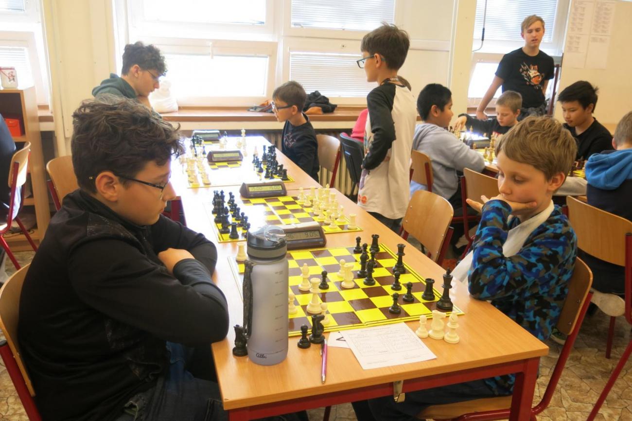 Okresní přebor školních týmů v šachu ve školním roce 2024/2025