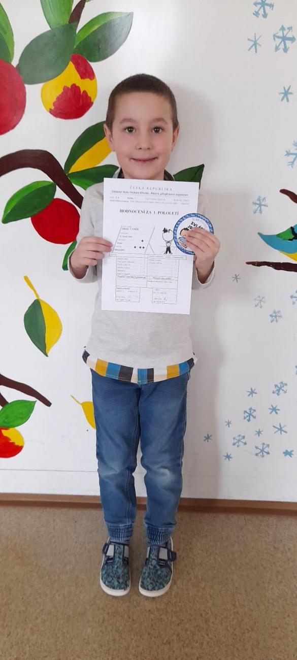 Pololetní vysvědčení prvňáčků - 1. A, B, C