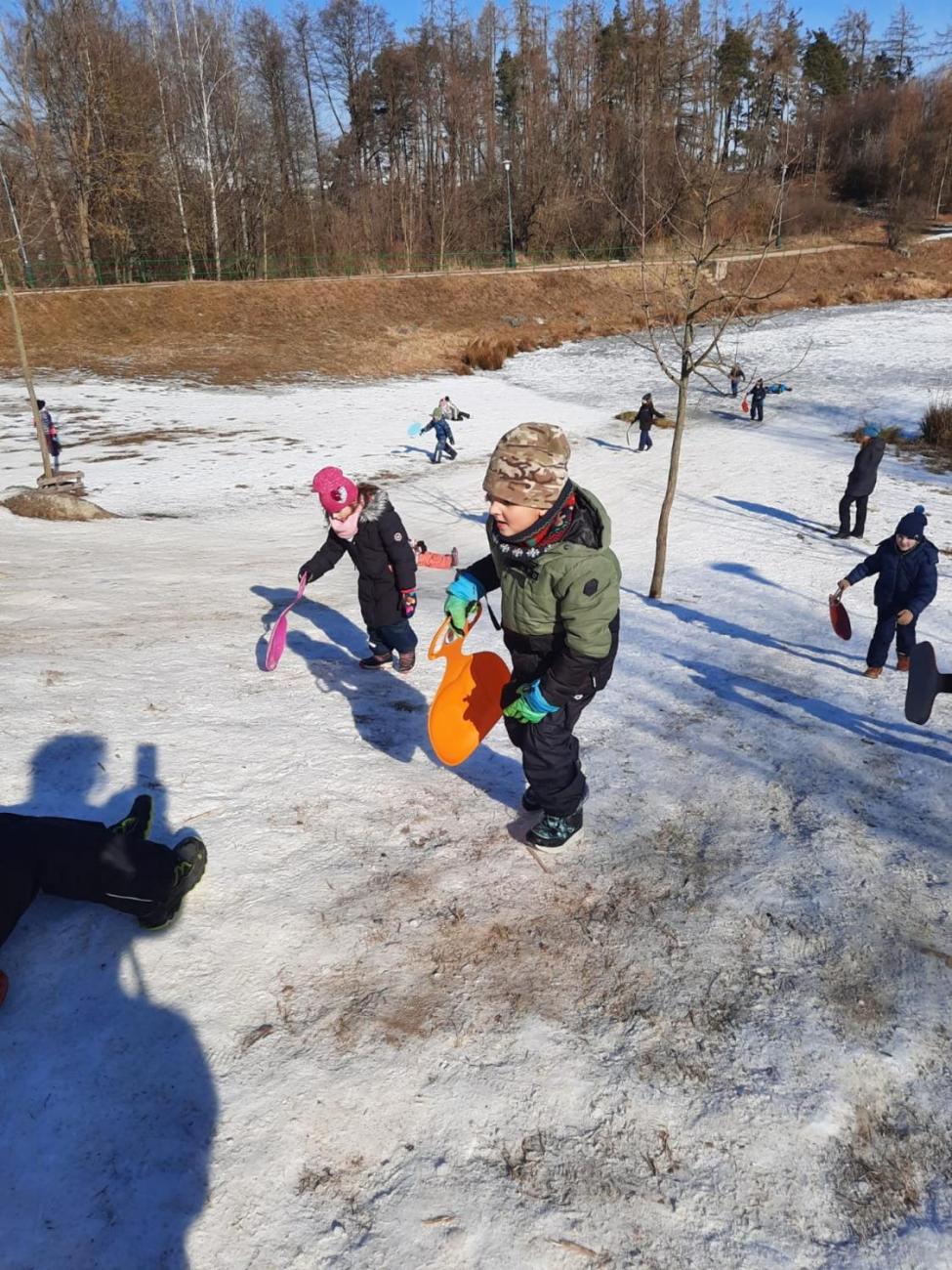 1.C – Sněhové radovánky s deváťáky