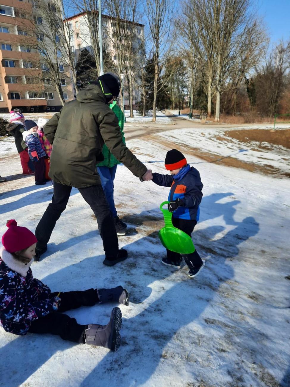 1.C – Sněhové radovánky s deváťáky