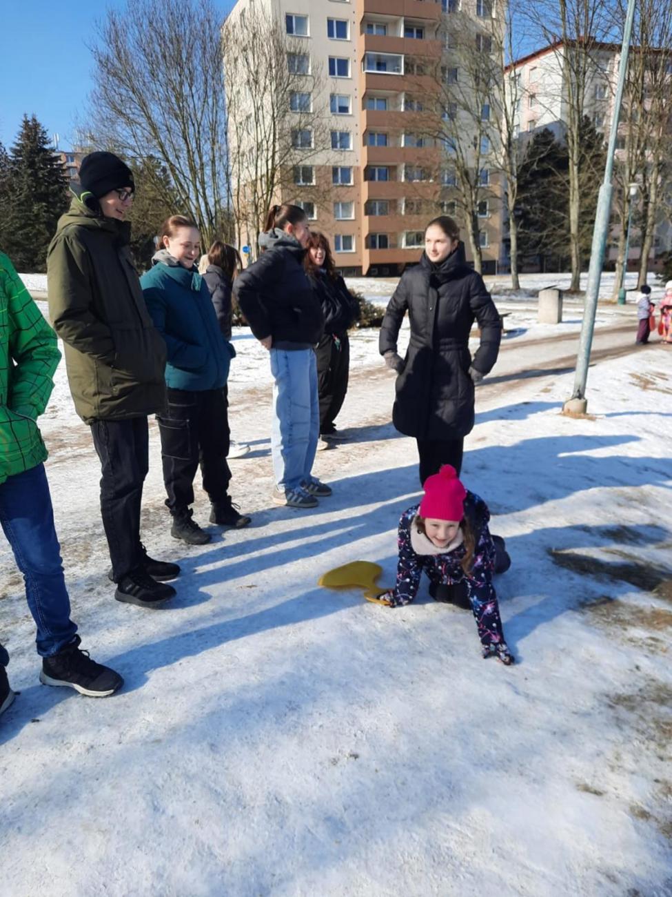 1.C – Sněhové radovánky s deváťáky