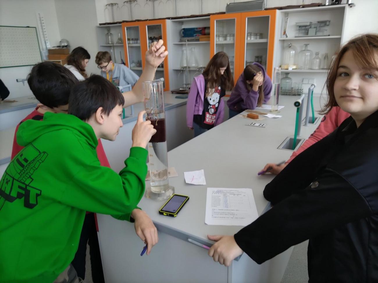 Fyzika 6. ročník - praktická měření objemu