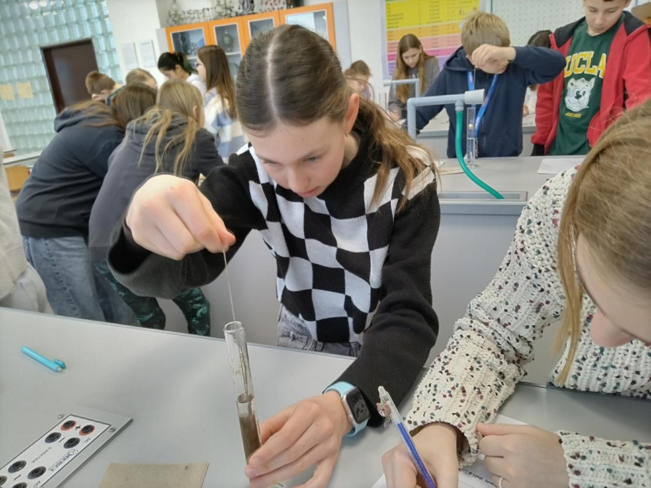 Fyzika 6. ročník - praktická měření objemu