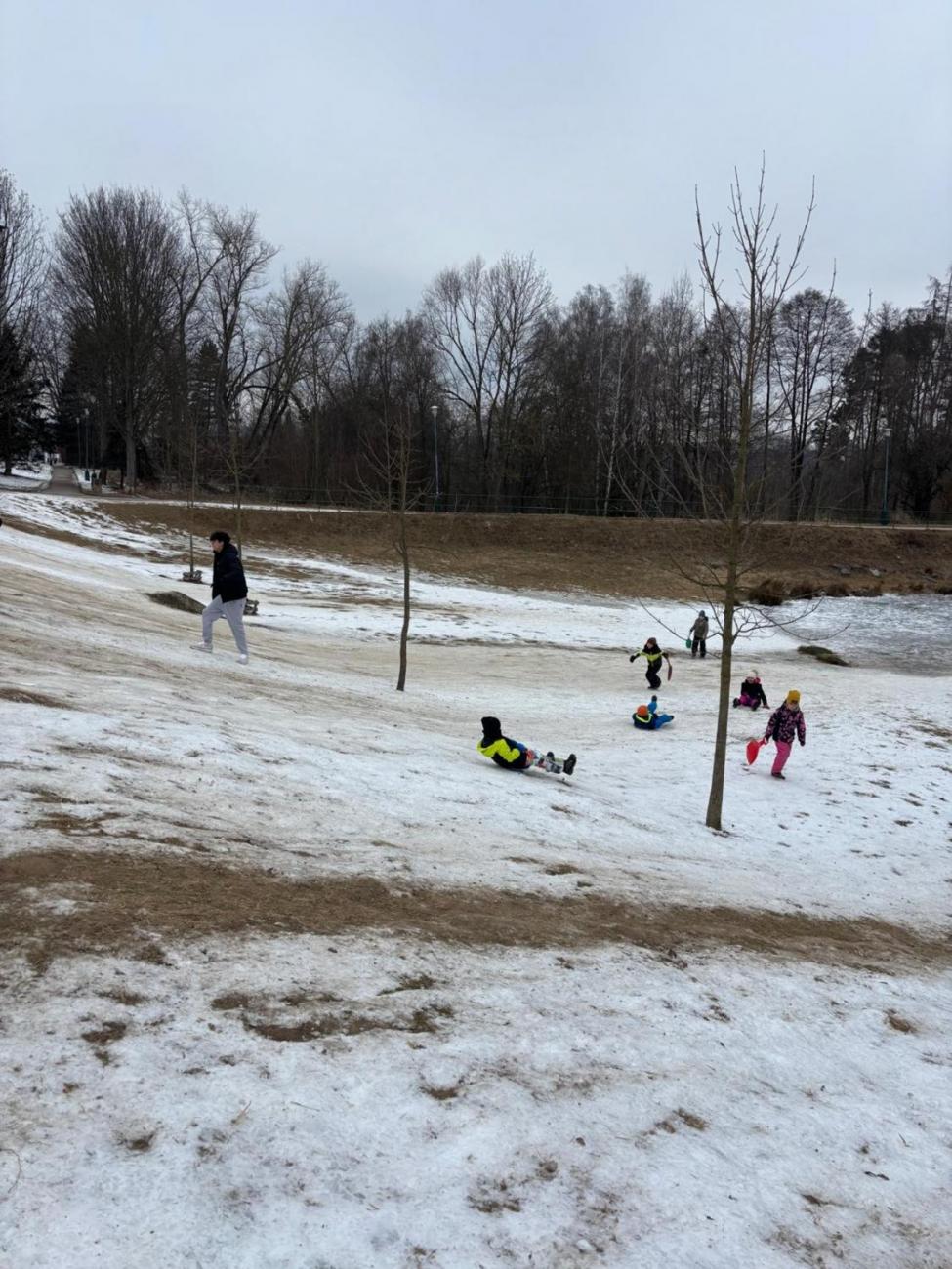 Zimní radovánky 1.B a 9.B