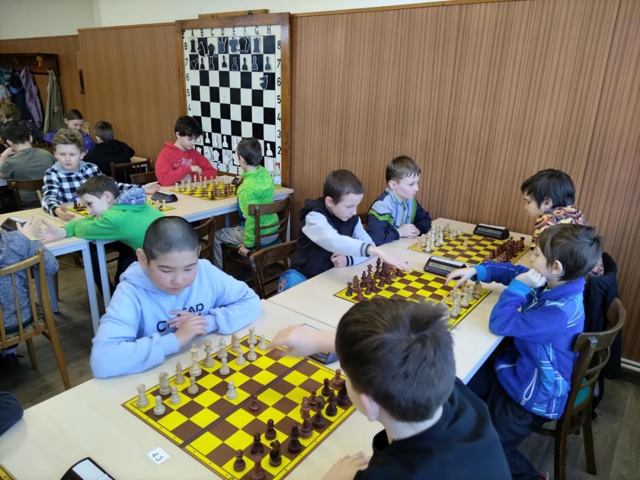 Šachy – krajské kolo, 2. místo