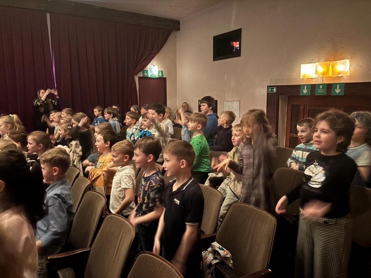 Prvňáčci v Divadle Na Kopečku