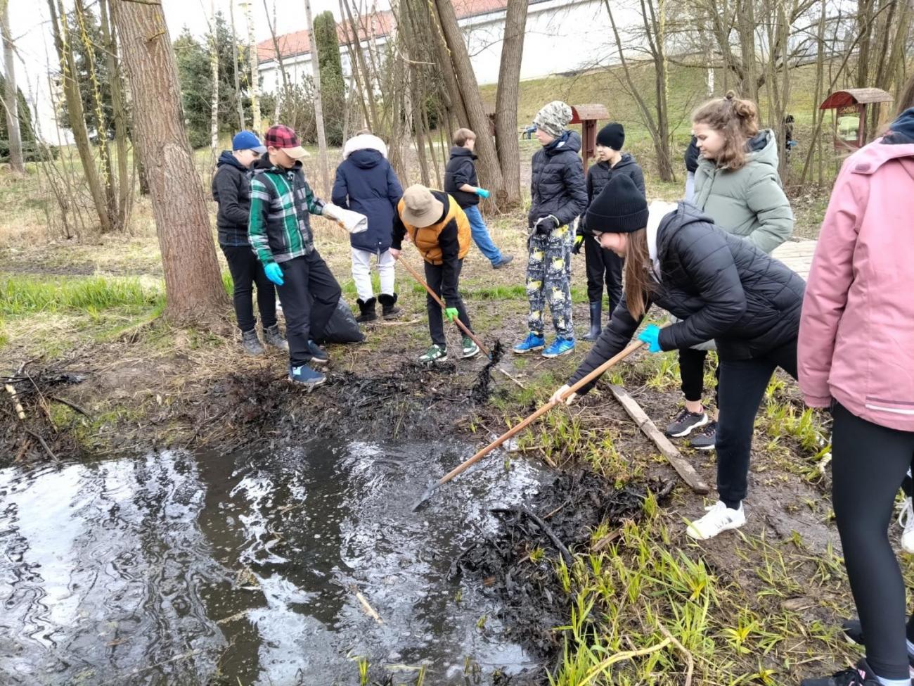 Žáci naší školy opět pomáhali přírodě v rámci akce Čistá Vysočina