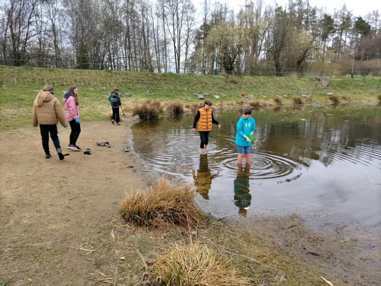 Žáci naší školy opět pomáhali přírodě v rámci akce Čistá Vysočina