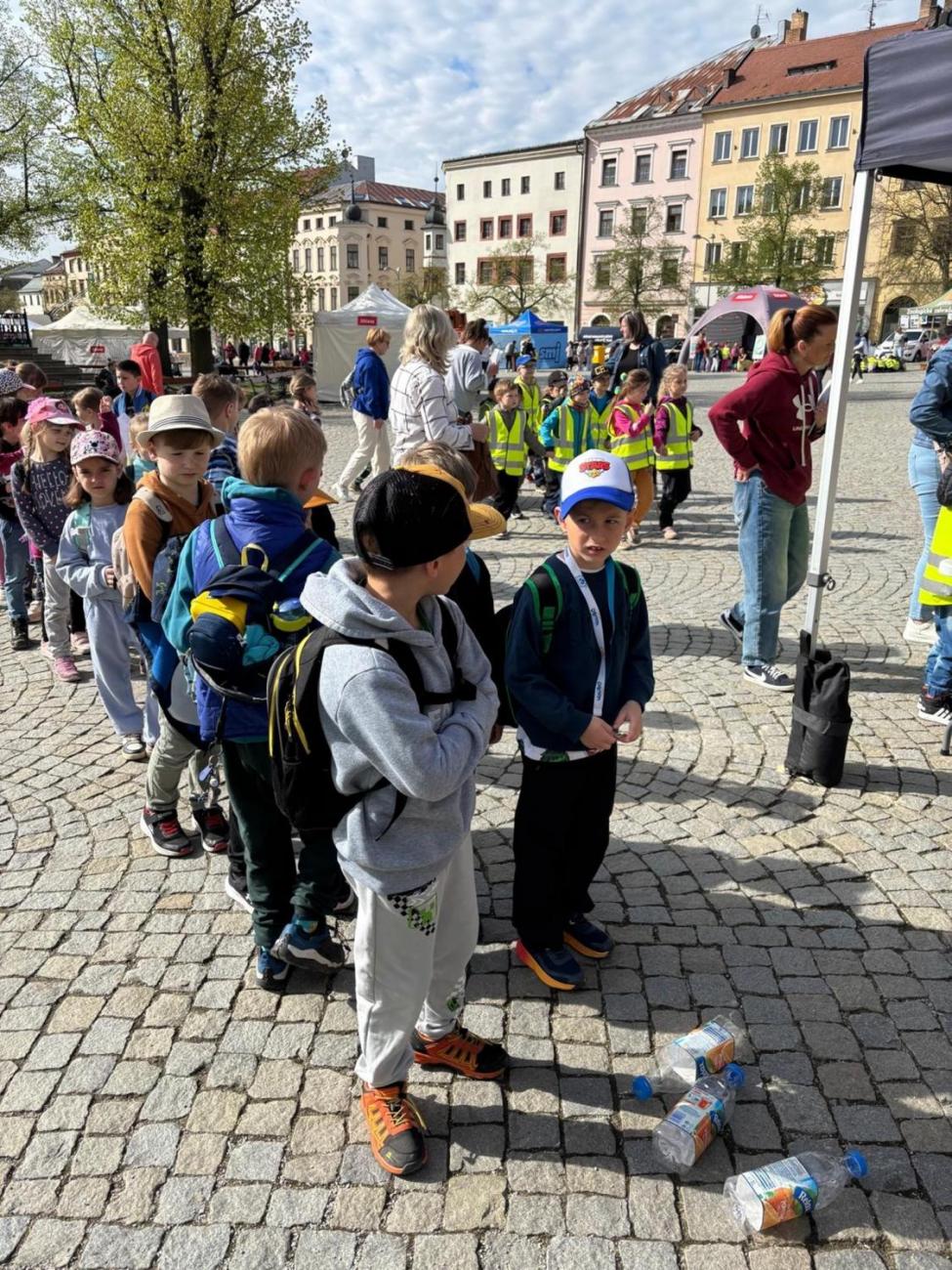 Den Země  1.B a 1.C