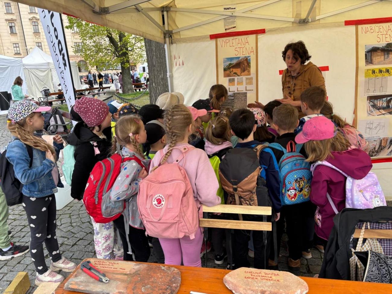 Den Země  1.B a 1.C