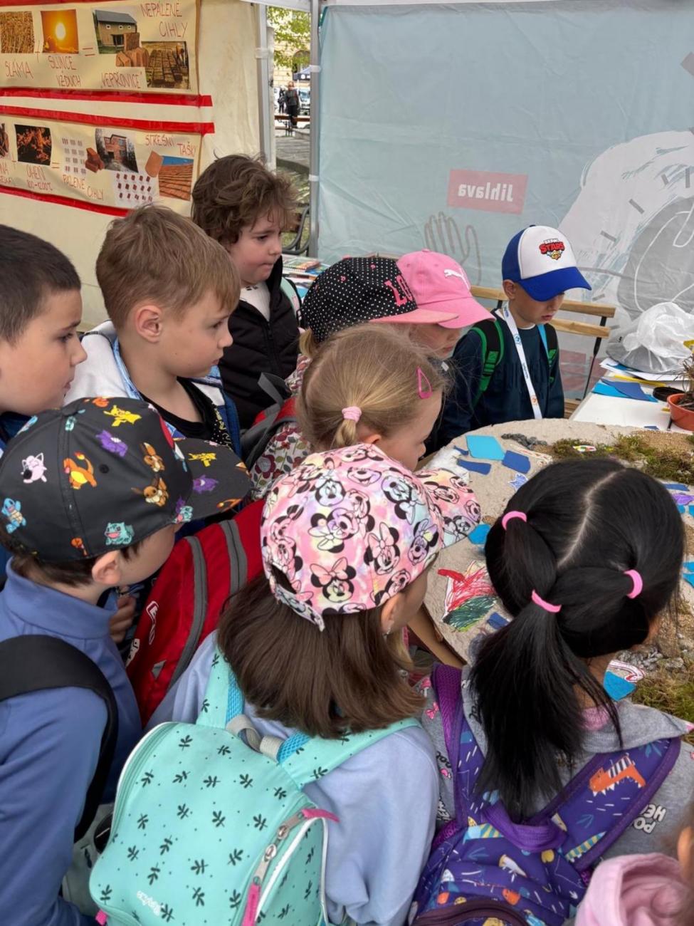 Den Země  1.B a 1.C