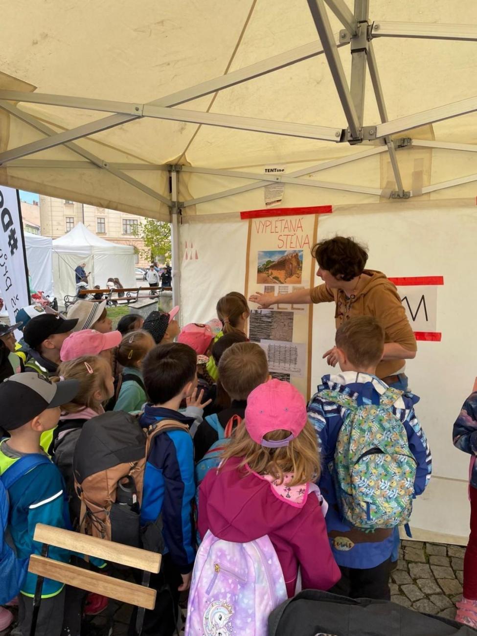 Den Země  1.B a 1.C