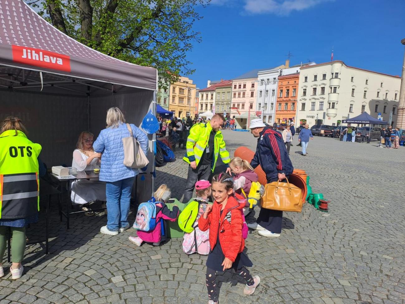 Den Země  1.B a 1.C