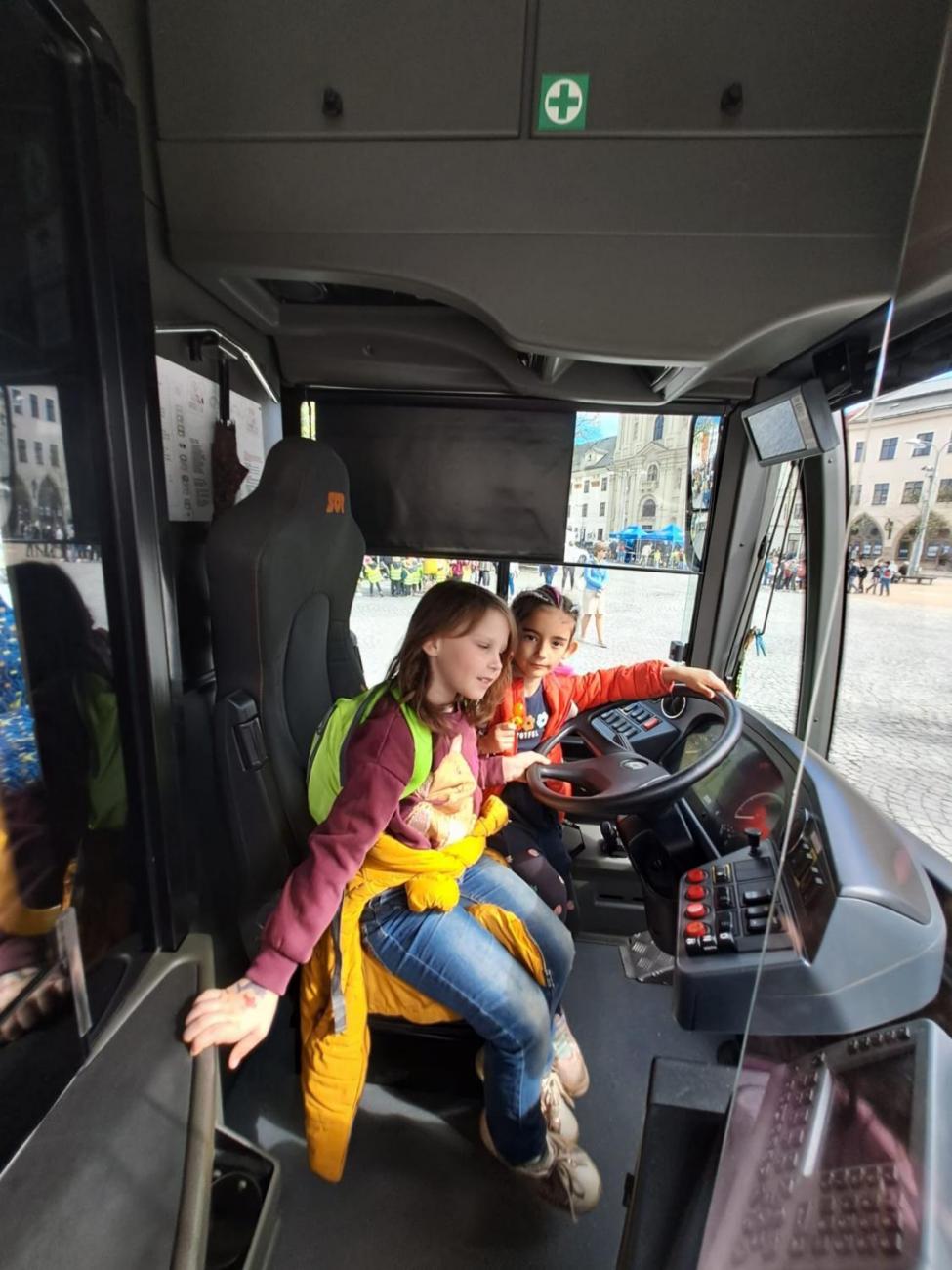 Den Země  1.B a 1.C