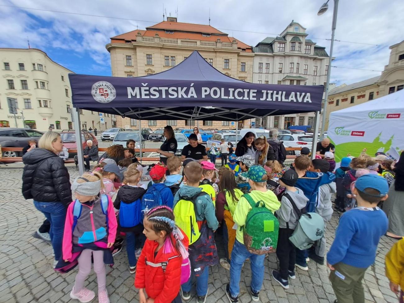 Den Země  1.B a 1.C