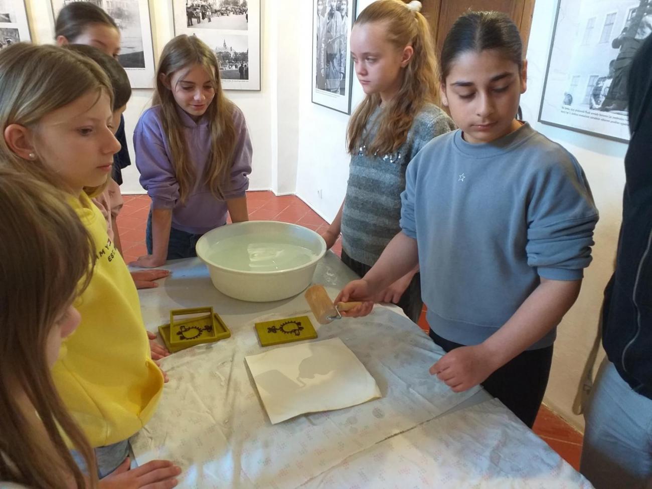 Muzeum výroba ručního papíru  5.C