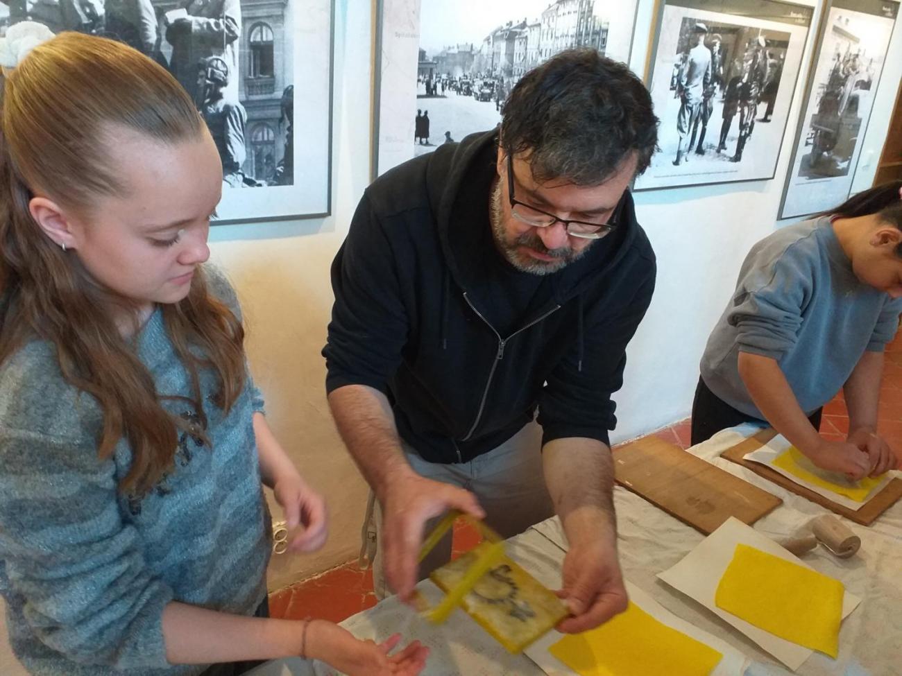 Muzeum výroba ručního papíru  5.C