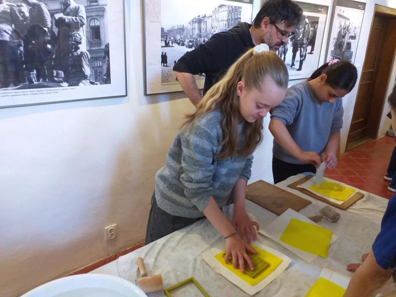 Muzeum výroba ručního papíru  5.C