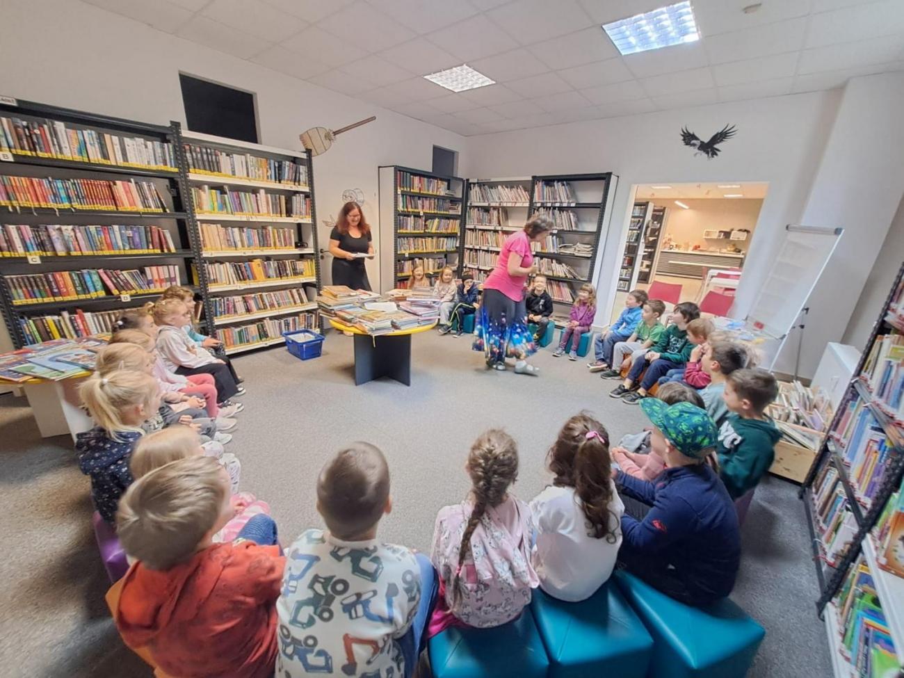 Prvňáčci z 1.C byli slavnostně pasováni na čtenáře