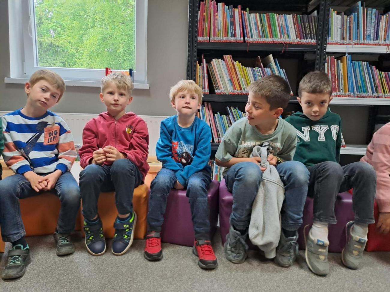 Prvňáčci z 1.C byli slavnostně pasováni na čtenáře