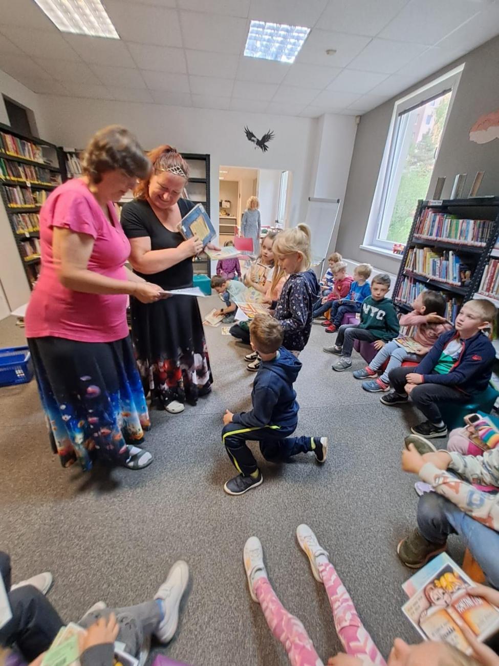 Prvňáčci z 1.C byli slavnostně pasováni na čtenáře