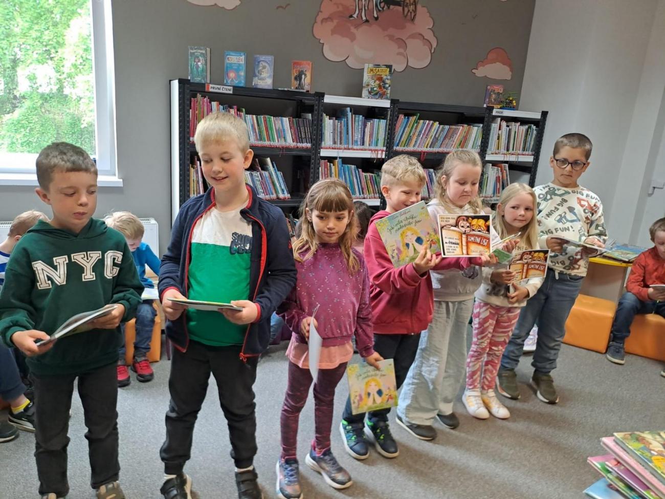 Prvňáčci z 1.C byli slavnostně pasováni na čtenáře