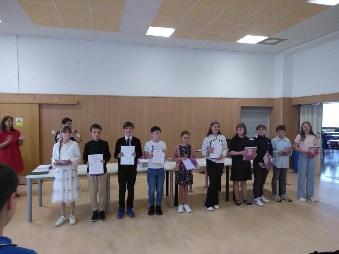 Slavnostní předávání certifikátů po složení jazykových zkoušek A1 Movers