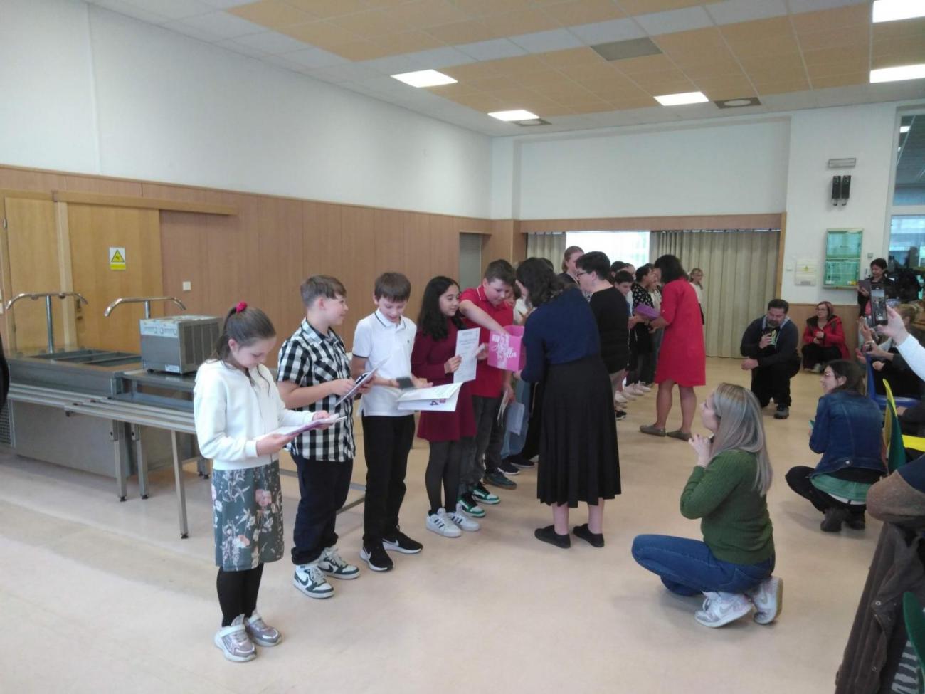 Slavnostní předávání certifikátů po složení jazykových zkoušek A1 Movers