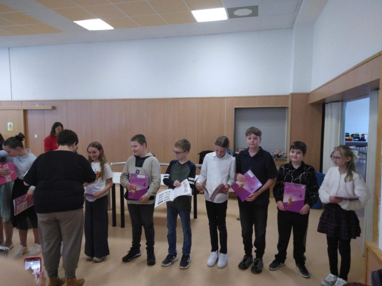 Slavnostní předávání certifikátů po složení jazykových zkoušek A1 Movers