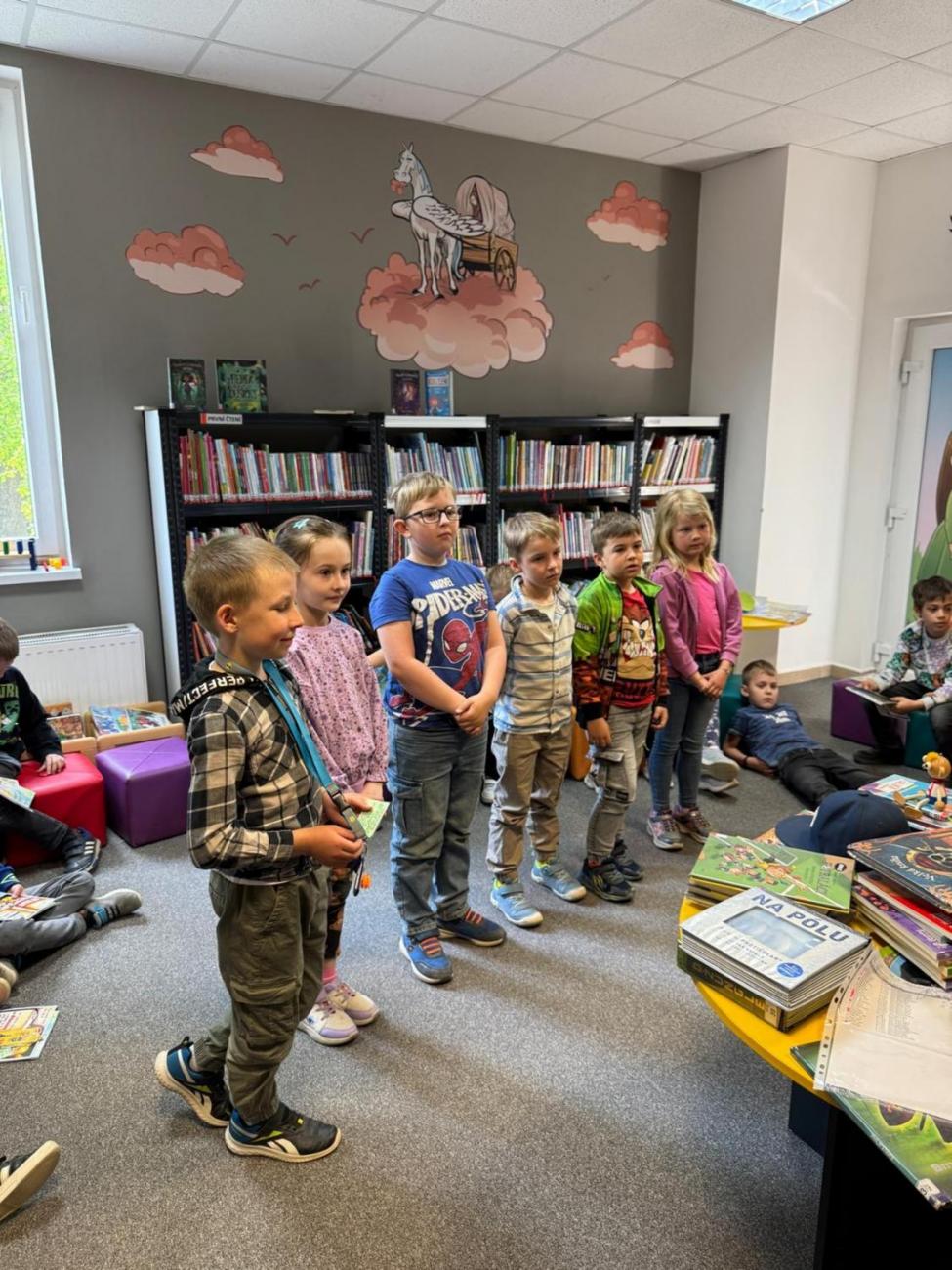 Prvňáčci z 1.A byli pasováni na rytíře čtenáře