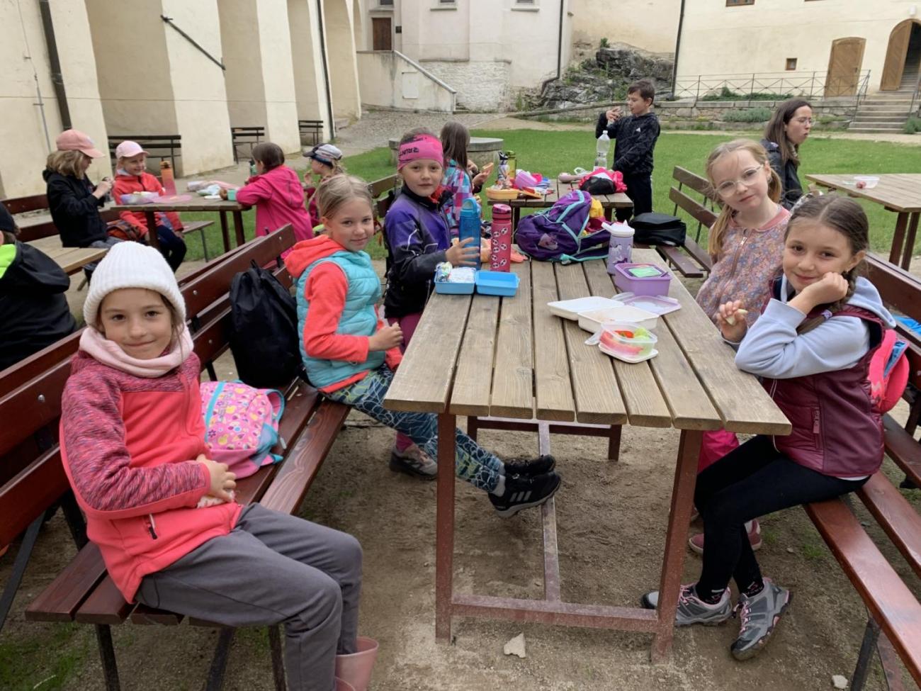 Výlet na hrad Roštejn  2.B