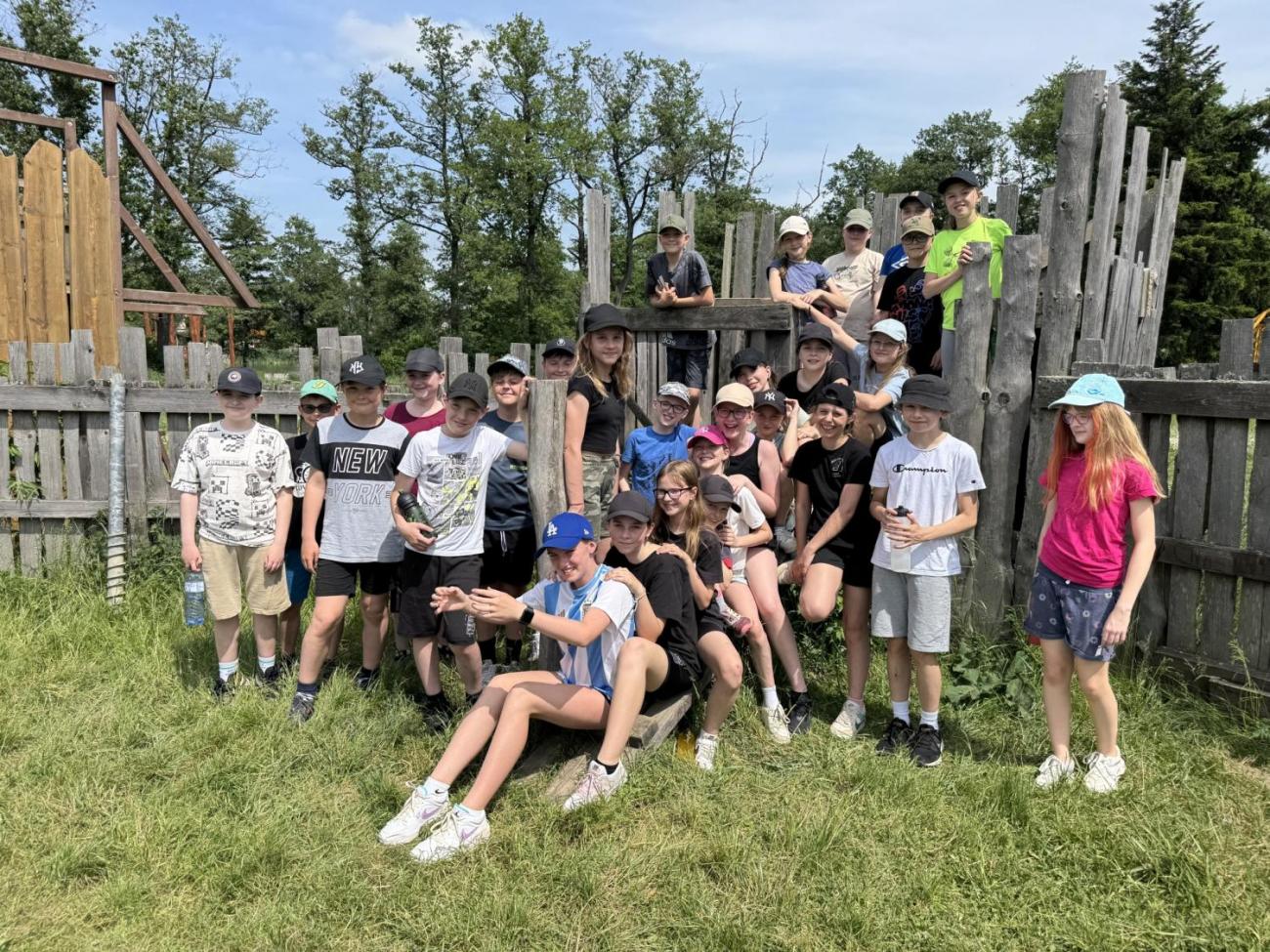 Školní výlet do outdoorového resortu Březová  5.A a 5.B