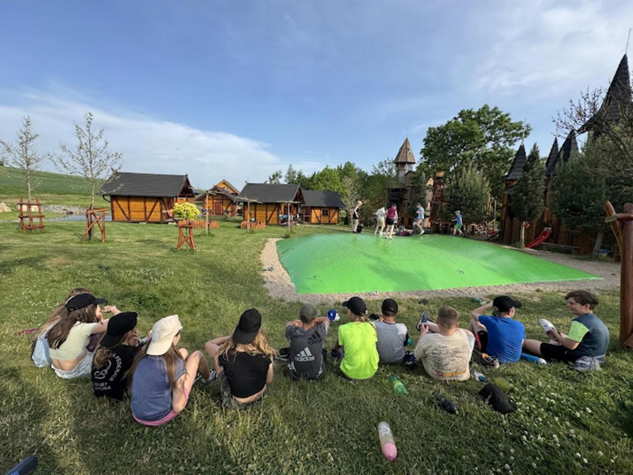 Školní výlet do outdoorového resortu Březová  5.A a 5.B