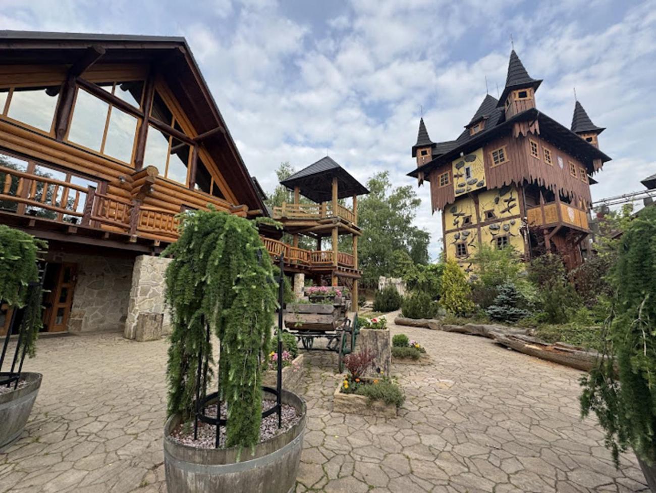 Školní výlet do outdoorového resortu Březová  5.A a 5.B