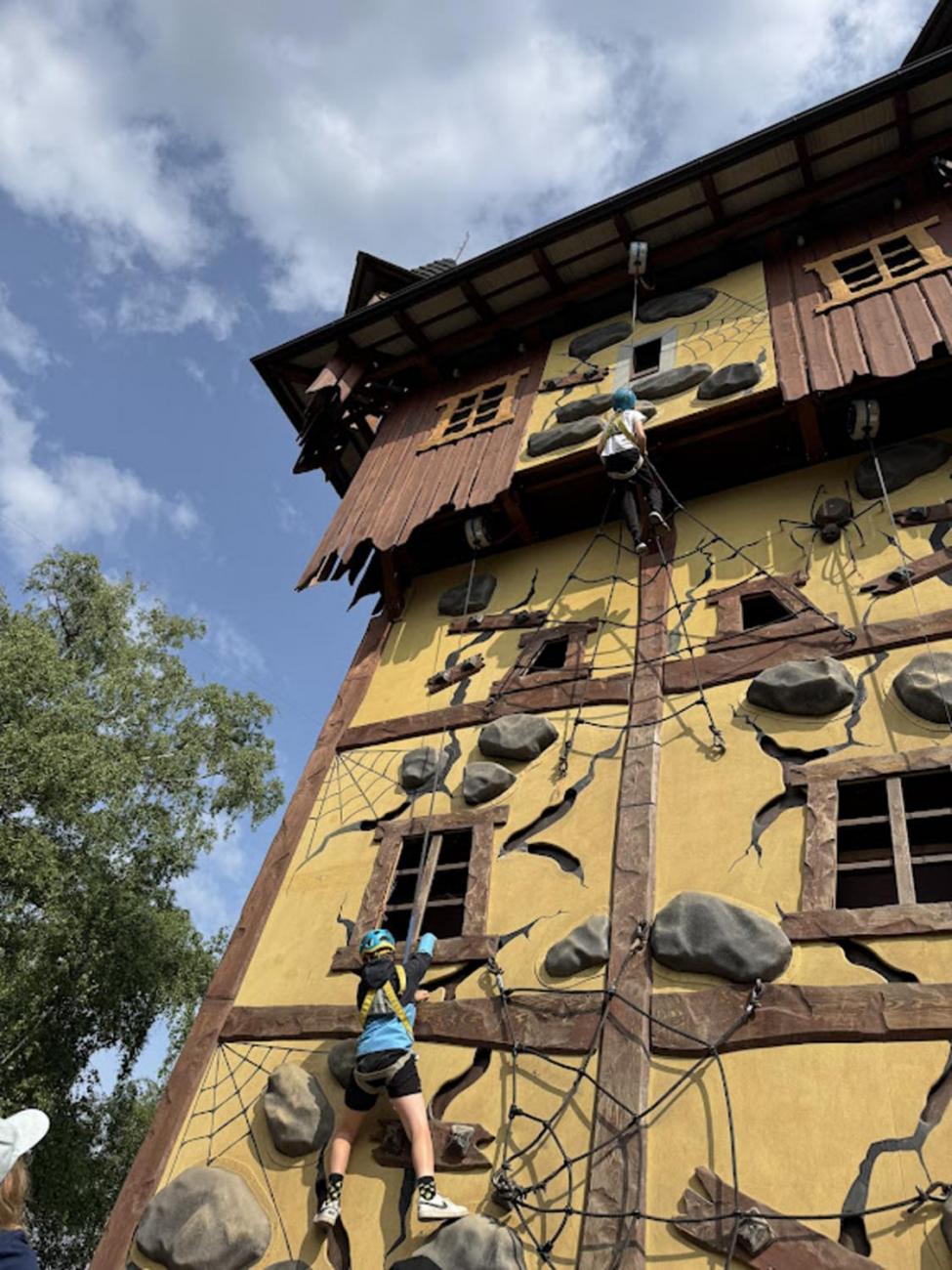 Školní výlet do outdoorového resortu Březová  5.A a 5.B