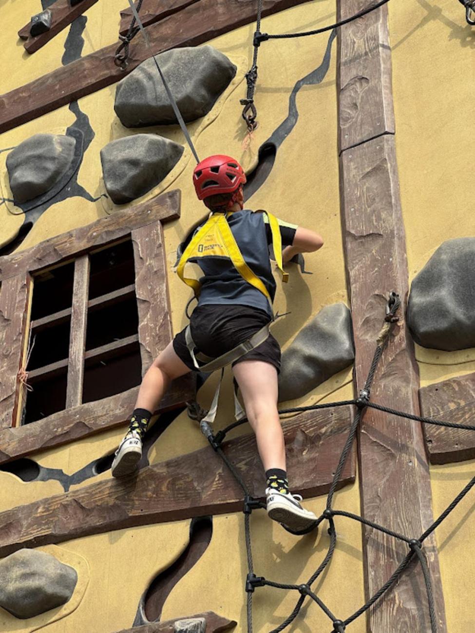Školní výlet do outdoorového resortu Březová  5.A a 5.B