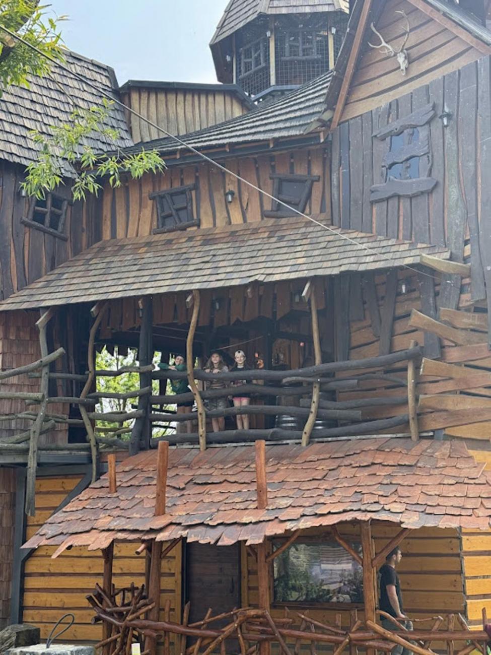 Školní výlet do outdoorového resortu Březová  5.A a 5.B