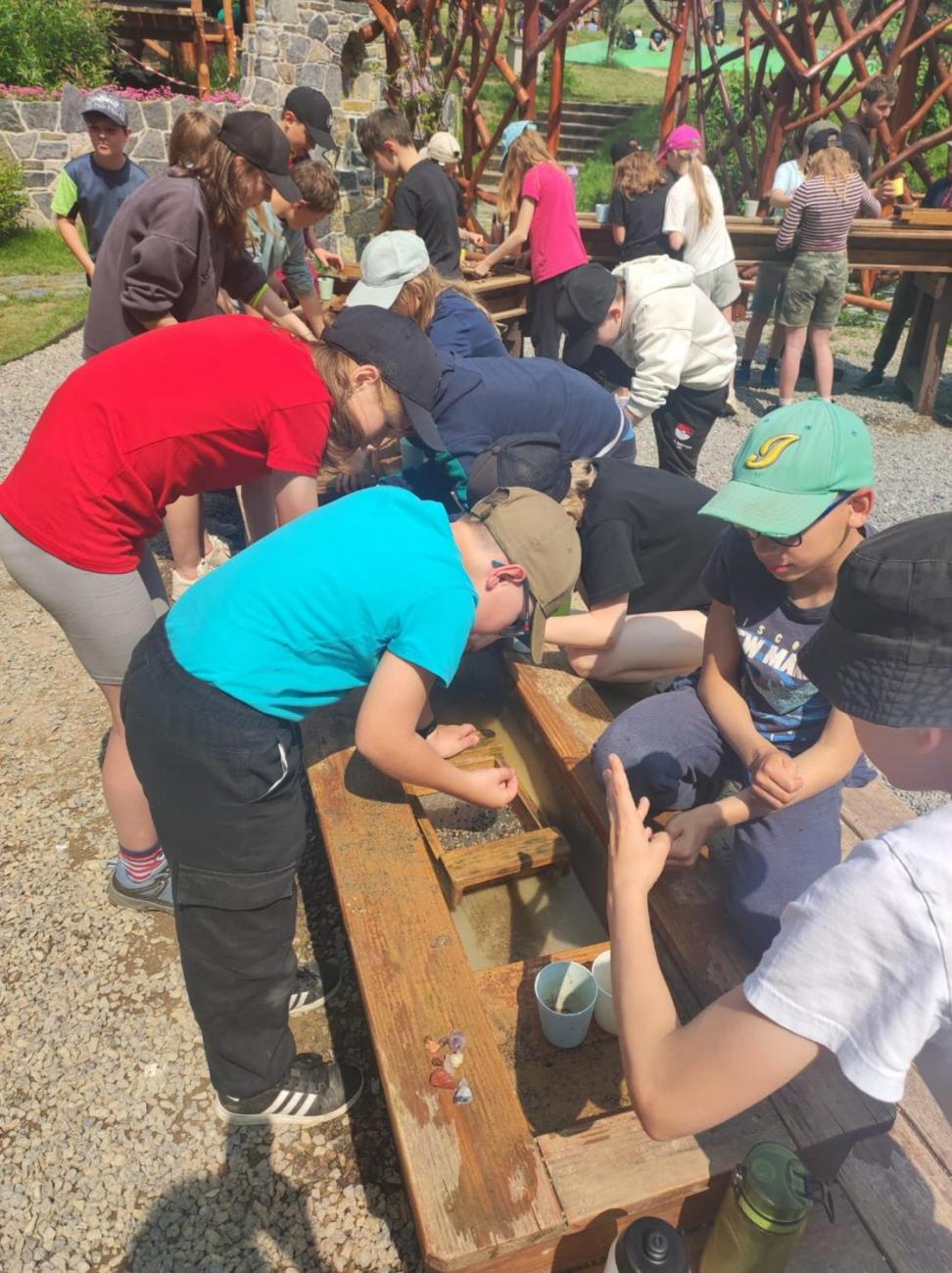 Školní výlet do outdoorového resortu Březová  5.A a 5.B