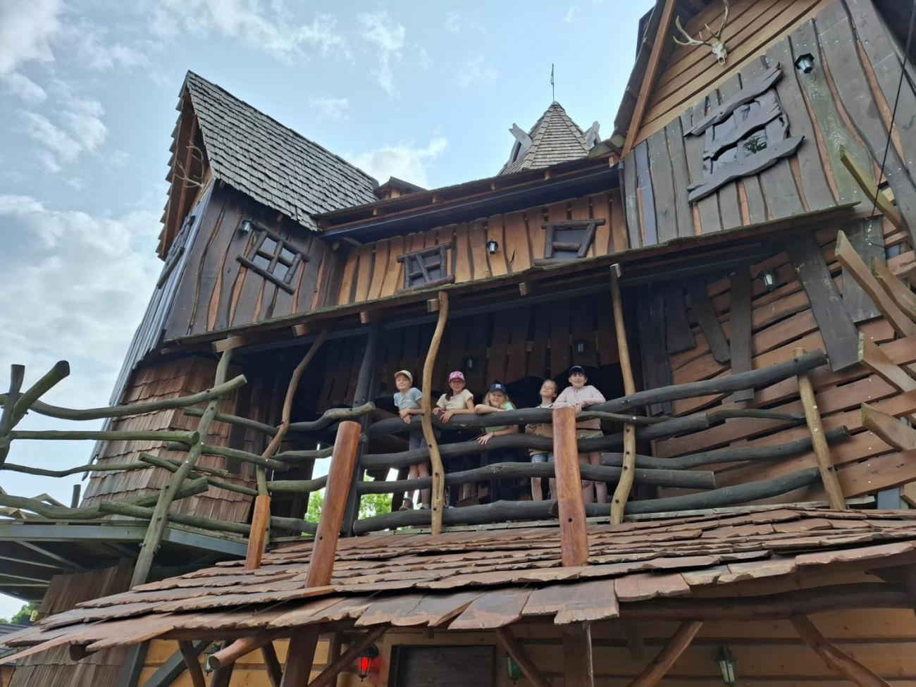 Školní výlet do outdoorového resortu Březová  5.A a 5.B