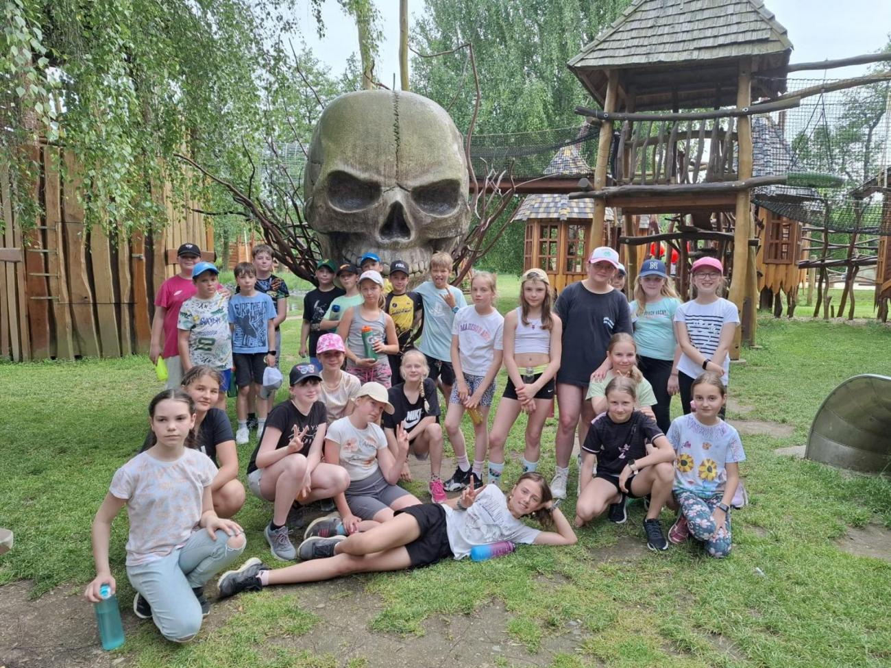 Školní výlet do outdoorového resortu Březová  5.A a 5.B