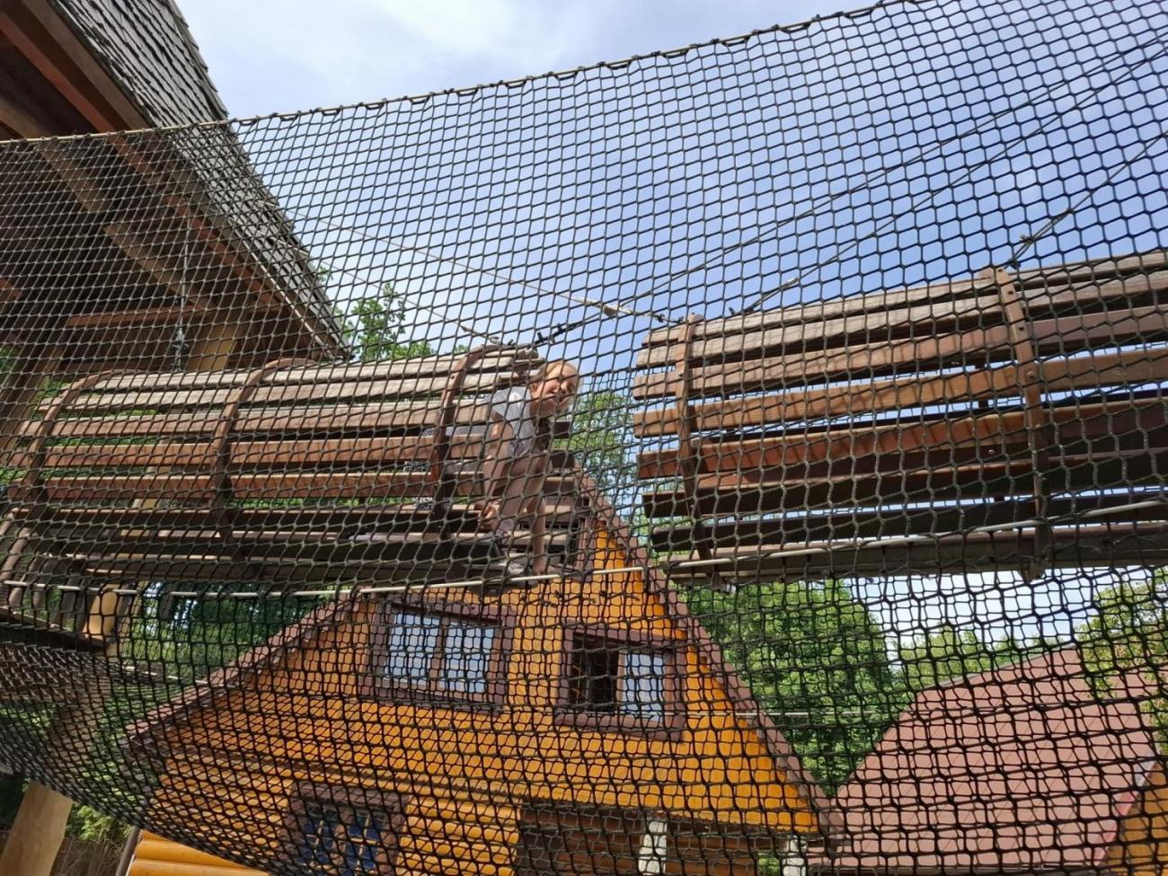 Školní výlet do outdoorového resortu Březová  5.A a 5.B