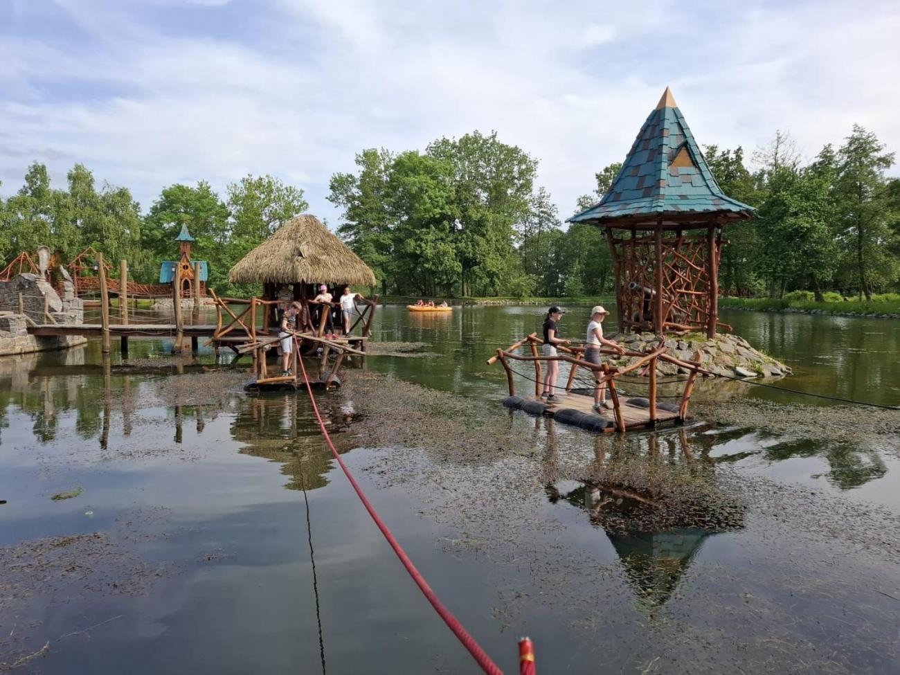Školní výlet do outdoorového resortu Březová  5.A a 5.B