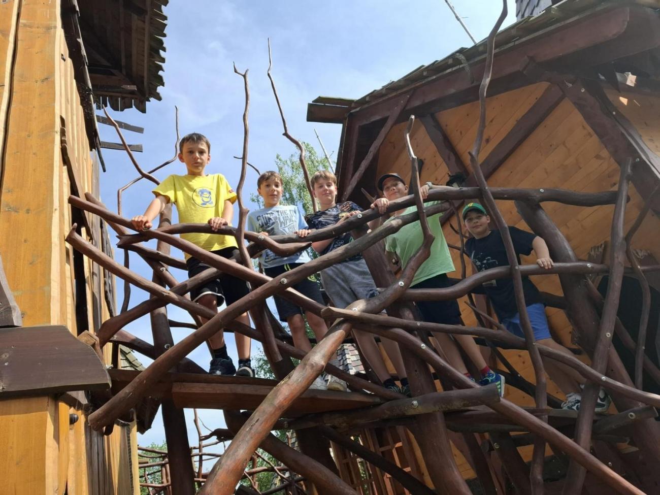Školní výlet do outdoorového resortu Březová  5.A a 5.B