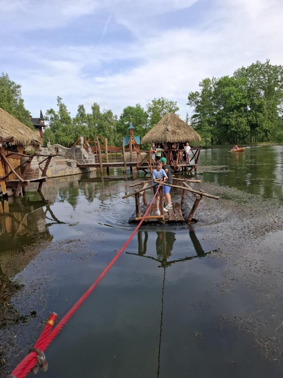 Školní výlet do outdoorového resortu Březová  5.A a 5.B
