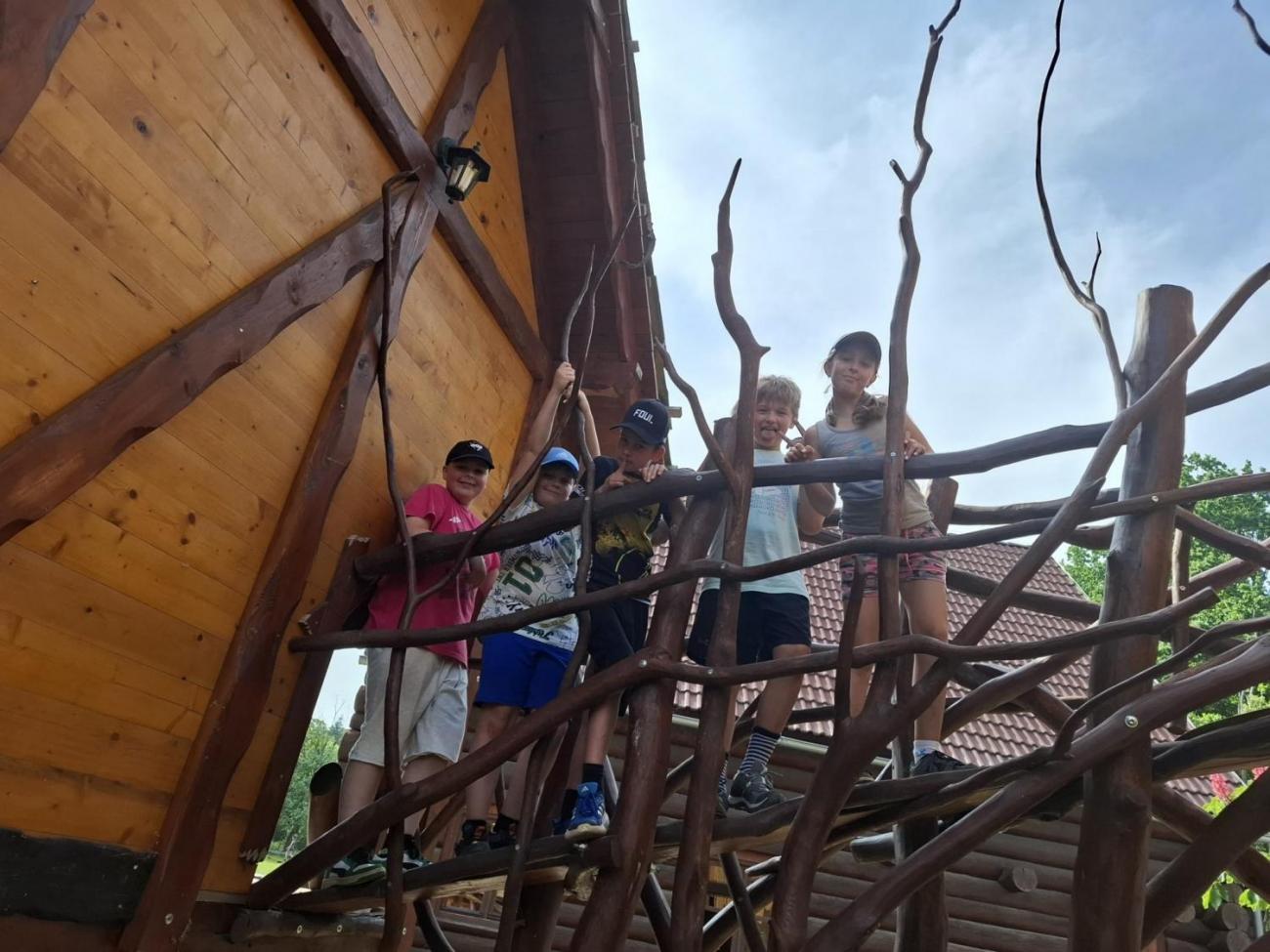 Školní výlet do outdoorového resortu Březová  5.A a 5.B