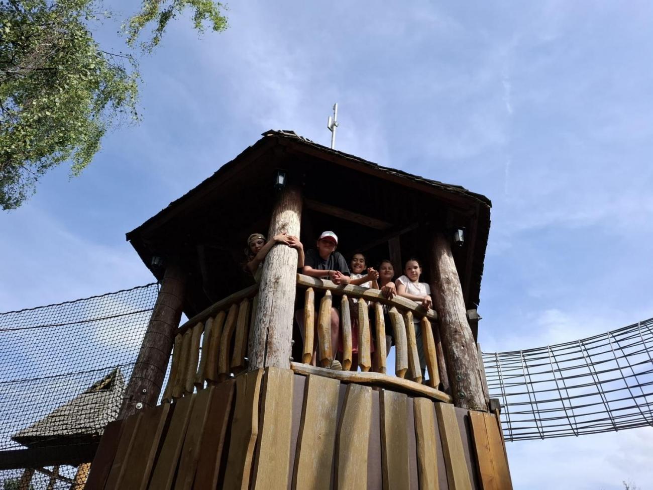 Školní výlet do outdoorového resortu Březová  5.A a 5.B