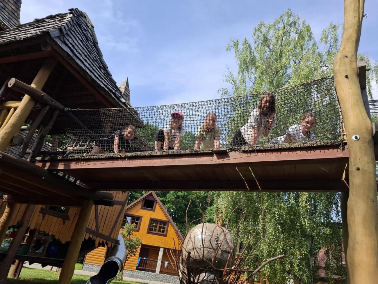 Školní výlet do outdoorového resortu Březová  5.A a 5.B