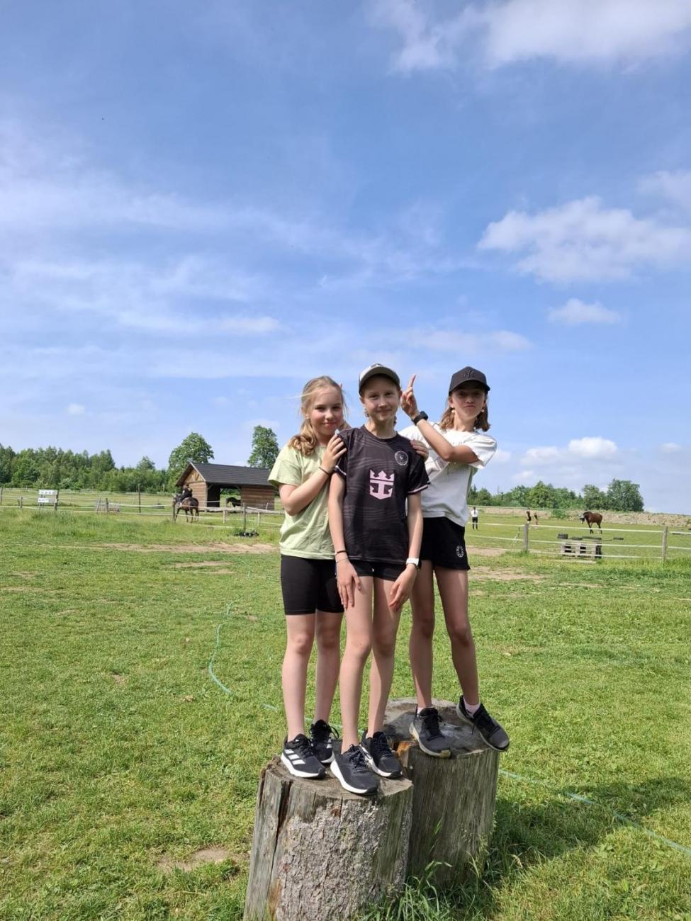 Školní výlet do outdoorového resortu Březová  5.A a 5.B