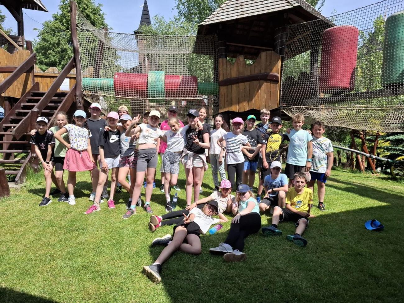 Školní výlet do outdoorového resortu Březová  5.A a 5.B