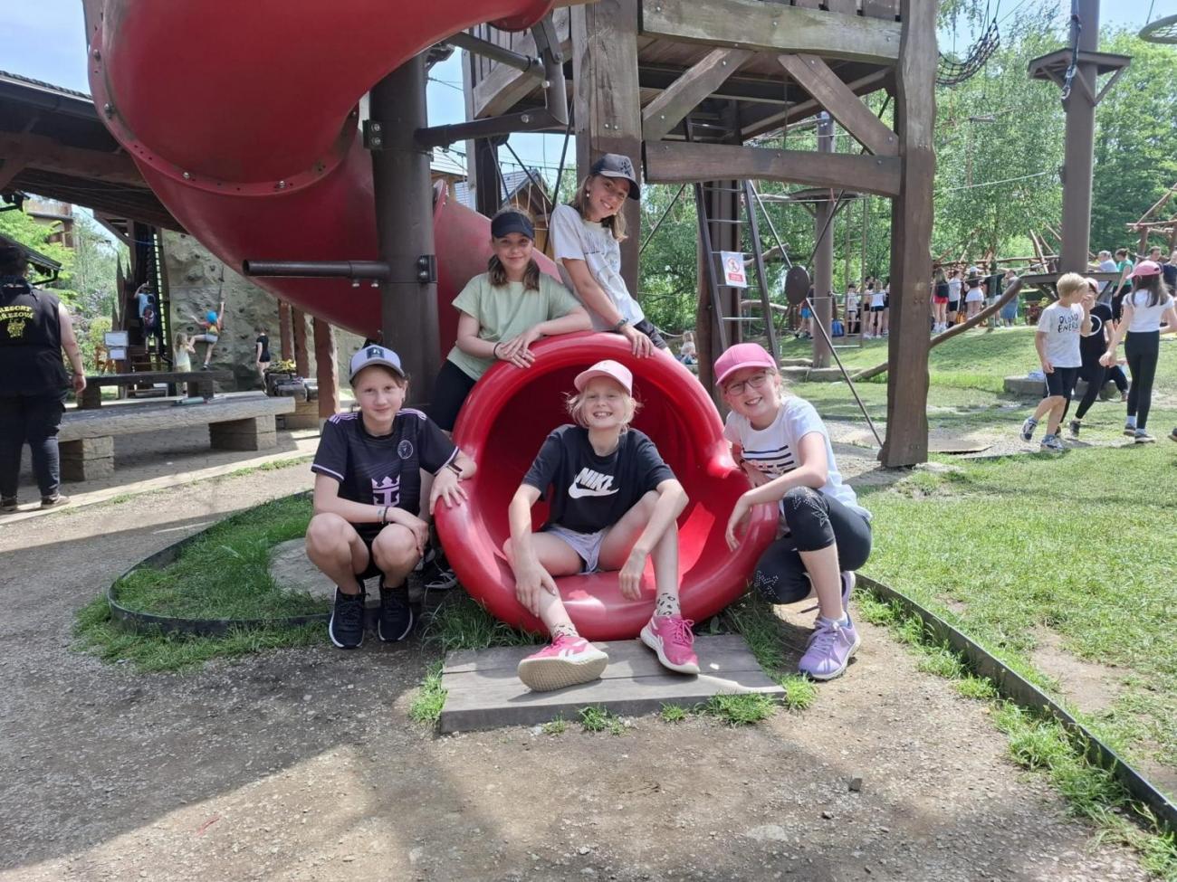 Školní výlet do outdoorového resortu Březová  5.A a 5.B